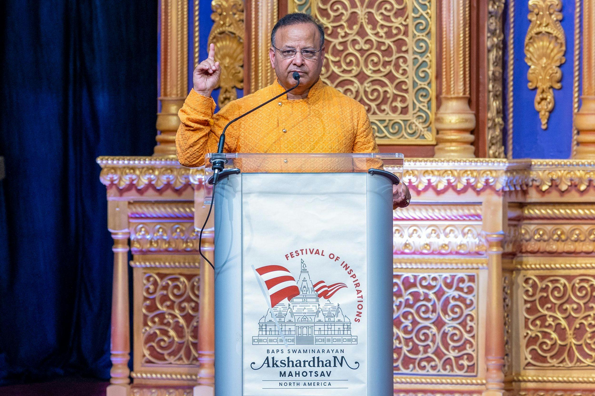 Publisher and Promoter of South Asian Media, Sunil Hali Explores Swaminarayan Akshardham